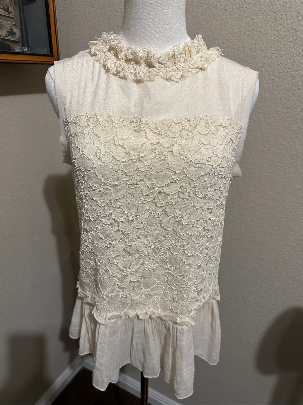 Size S Adrianna Papell ADIVA cream lace sleeveless blouse